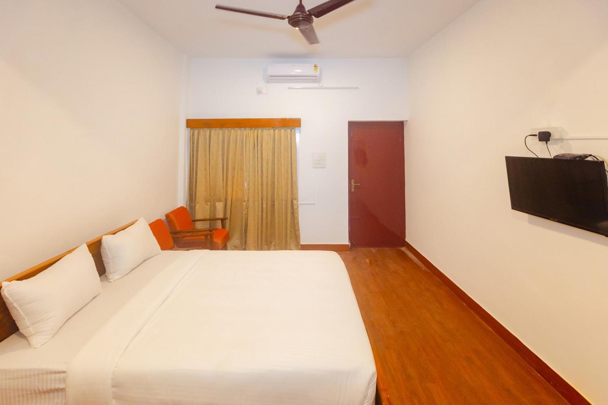Sri Ramakrishna Hotel Бенґалуру Екстер'єр фото