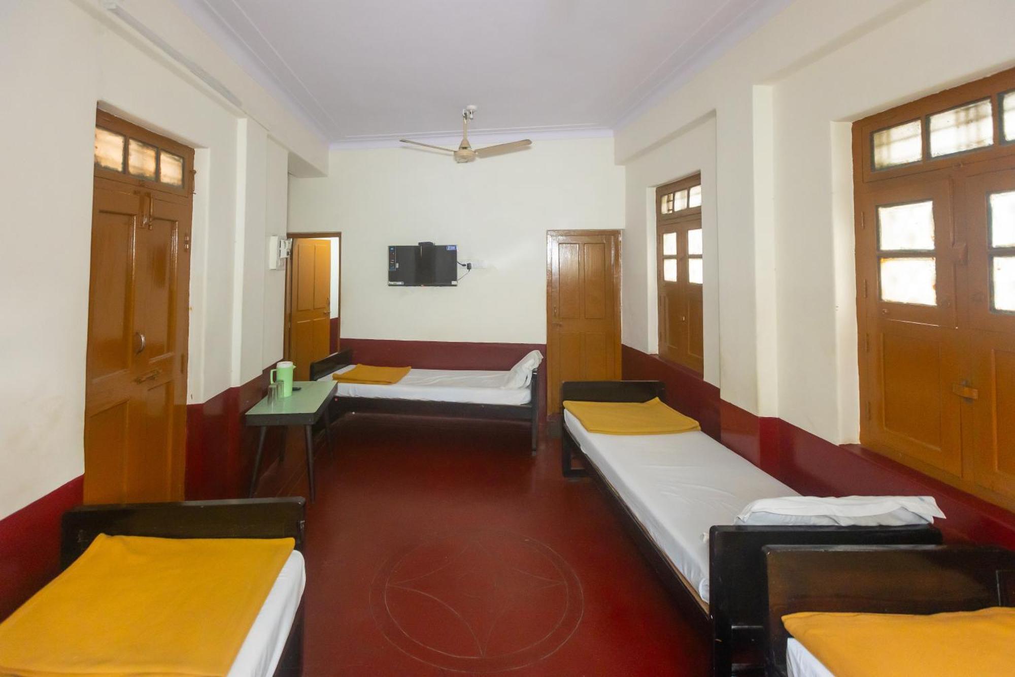 Sri Ramakrishna Hotel Бенґалуру Екстер'єр фото