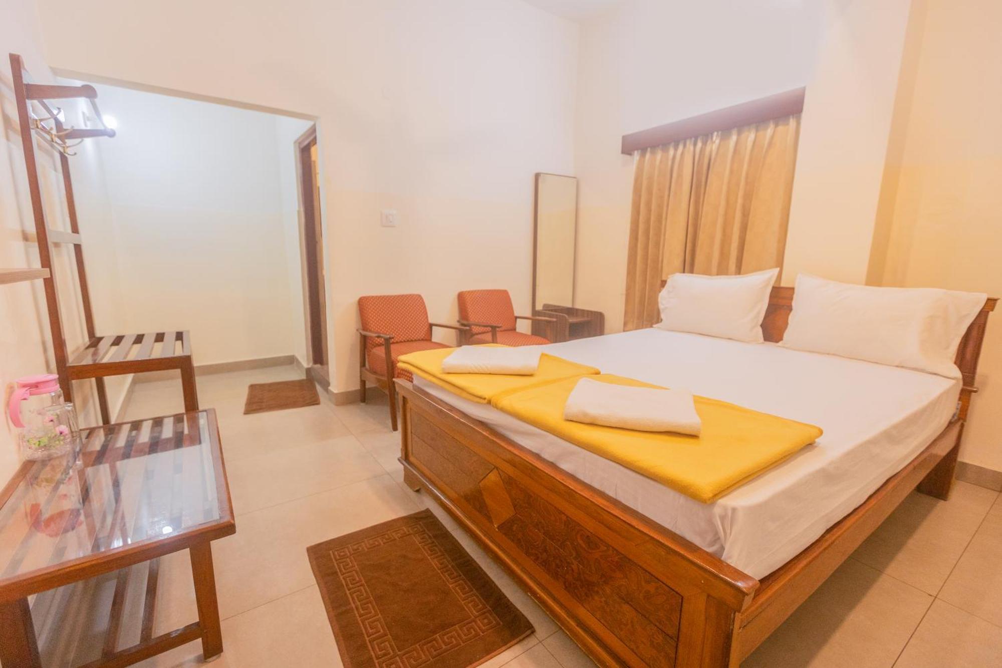 Sri Ramakrishna Hotel Бенґалуру Екстер'єр фото